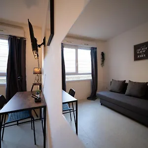 appartement-tout-equipe-wifi-a-6-min-st-charles.fr-provencehotel.com/